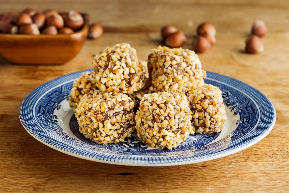 Gümüşhane'nin Meşhur Lezzetleri 1 Fındıklı Top Pestil